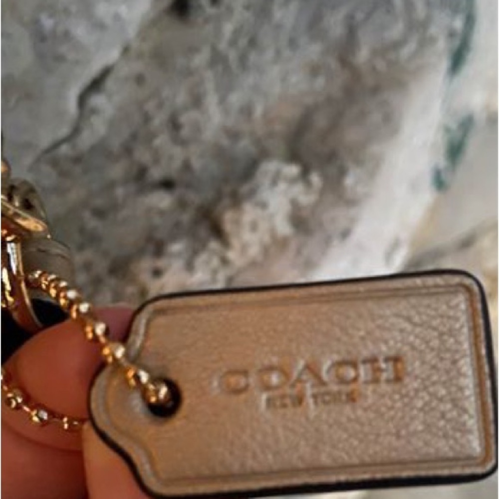 Coach crossbody - Picture 2 of 3